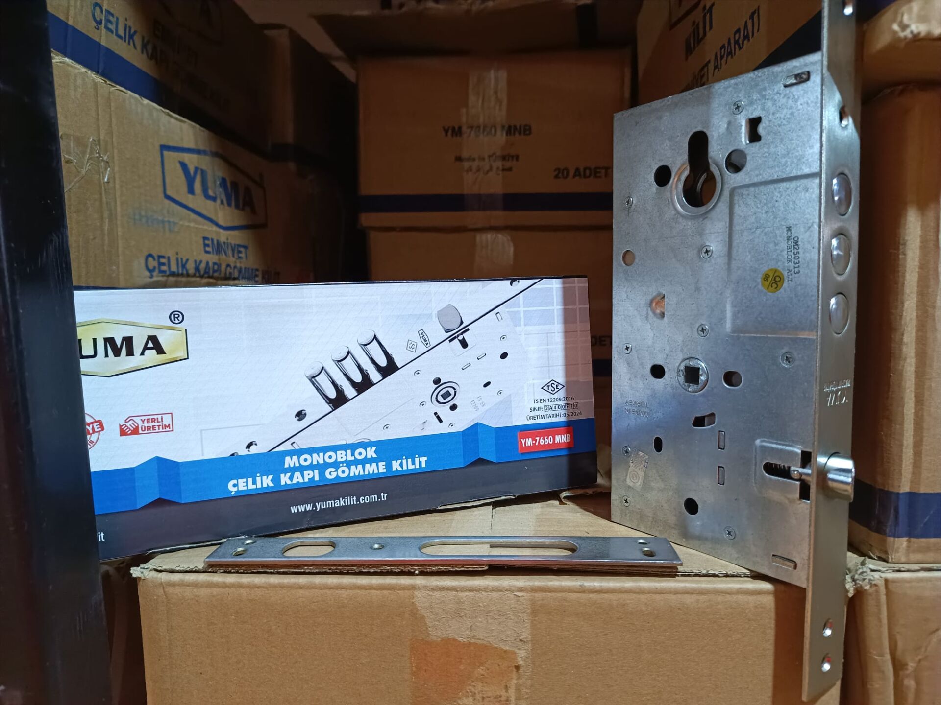 Yuma Monoblok Kilit Kasası Üst